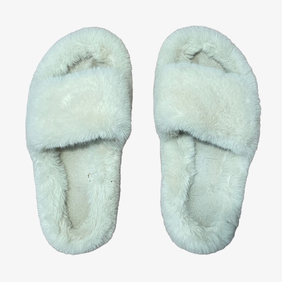 Beige Faux Fur Slides - Picture 1 of 3
